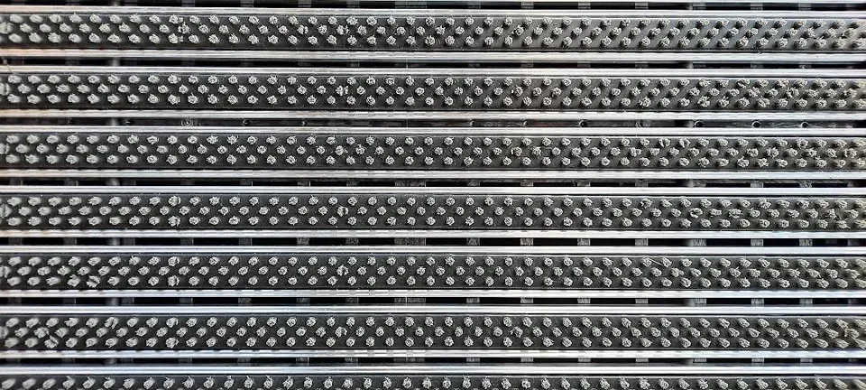 mch-street-drains-schuhabstreifer-alu-b-rste-grau-58x37 image 1